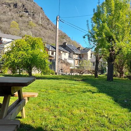 T3 Neuf 65M2 5 Personnes Avec Jardin Au Calme, Menage Inclus, Local Velo Apartamento Bagnères-de-Luchon Exterior foto