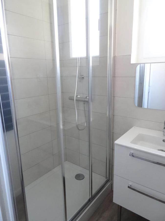 T3 Neuf 65M2 5 Personnes Avec Jardin Au Calme, Menage Inclus, Local Velo Apartamento Bagnères-de-Luchon Exterior foto