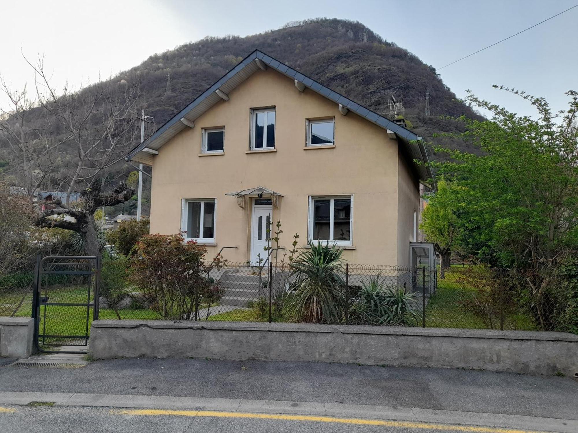 T3 Neuf 65M2 5 Personnes Avec Jardin Au Calme, Menage Inclus, Local Velo Apartamento Bagnères-de-Luchon Exterior foto